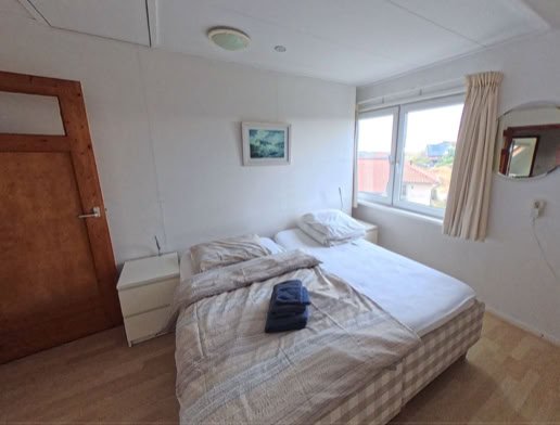 Slaapkamer 2 (west, boven)