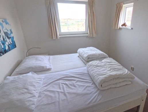 Slaapkamer 1 (west, beneden)